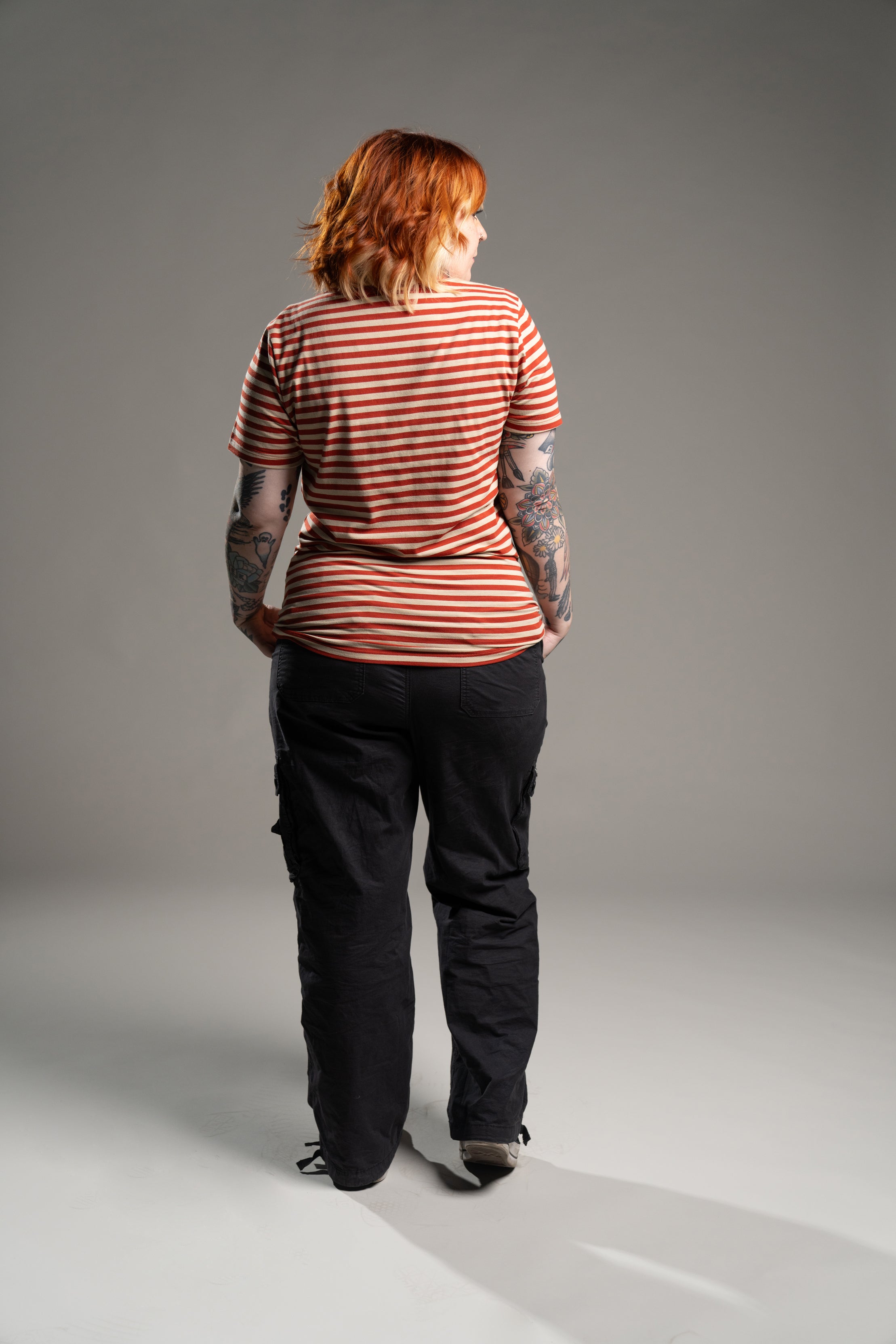 The Tommy Striped Pocket Tee - Tan/Red