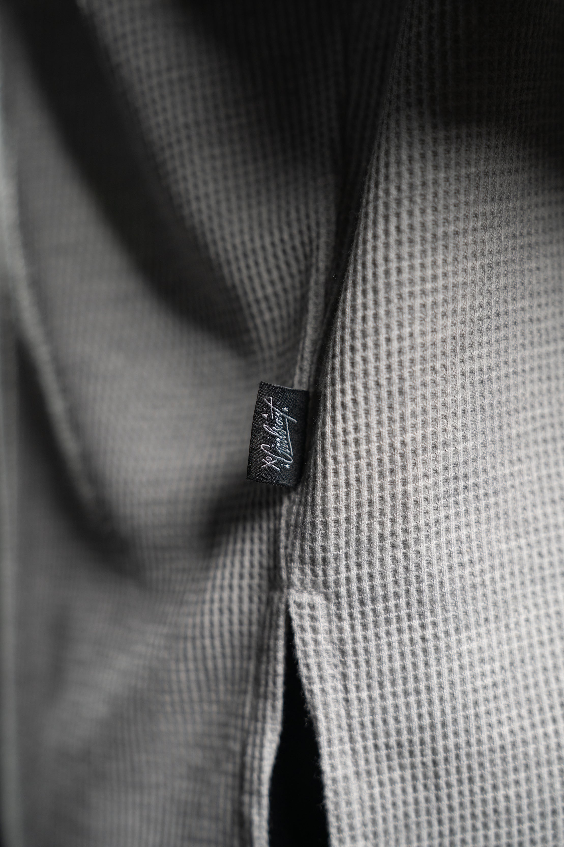 The Casey Raglan Thermal - Grey/Black