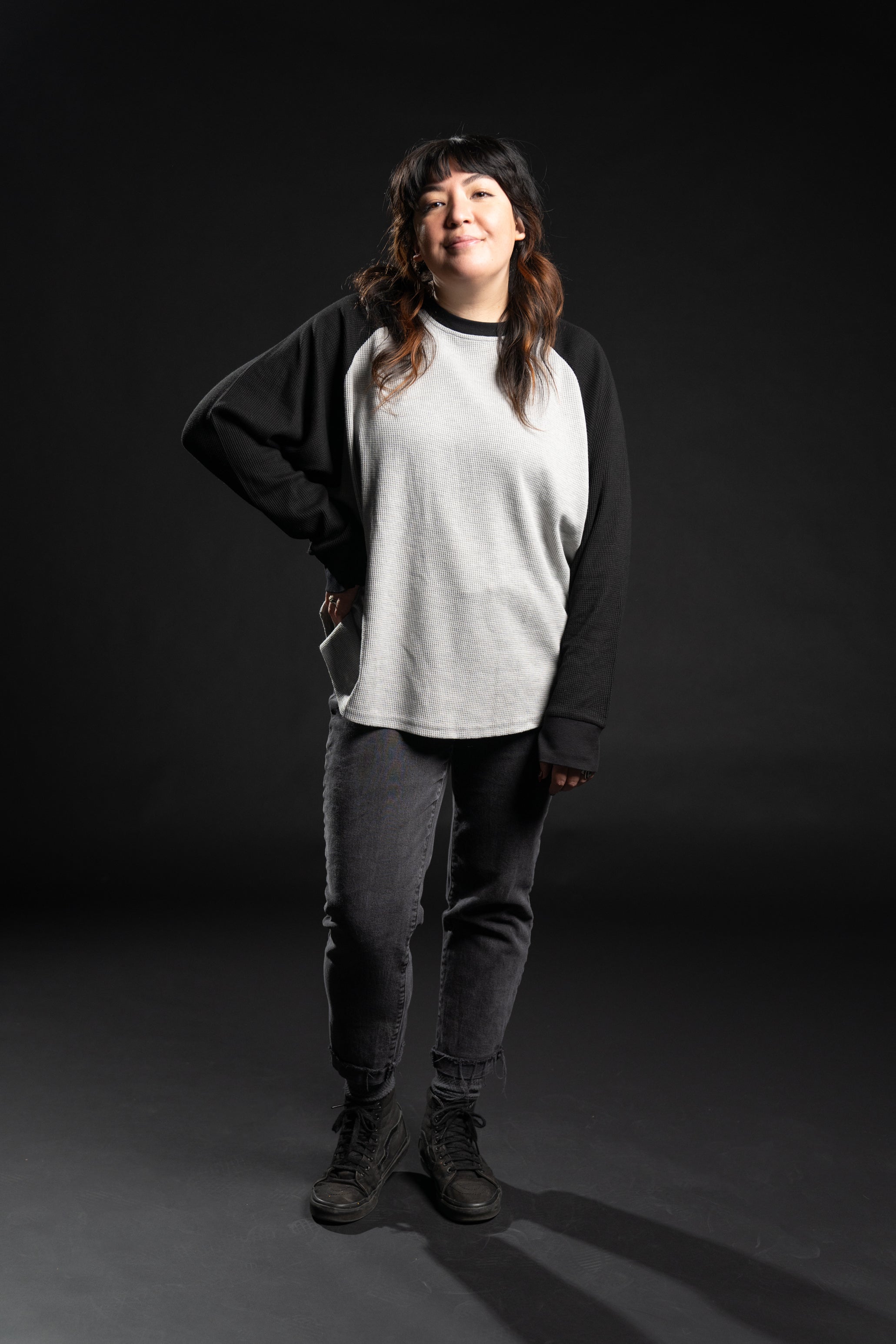 The Casey Raglan Thermal - Grey/Black