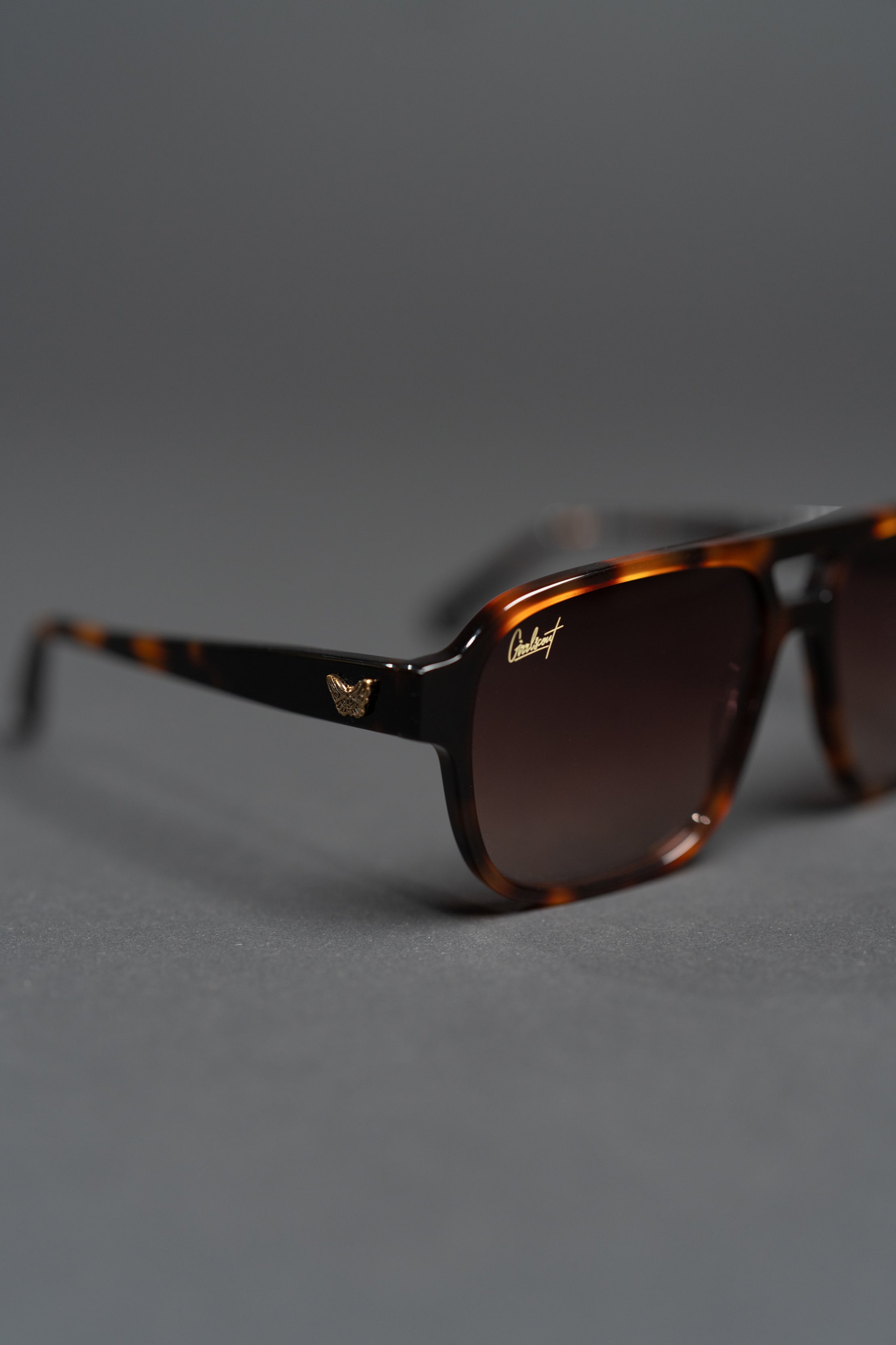 Retro Aviator Sunglasses - Tortoise