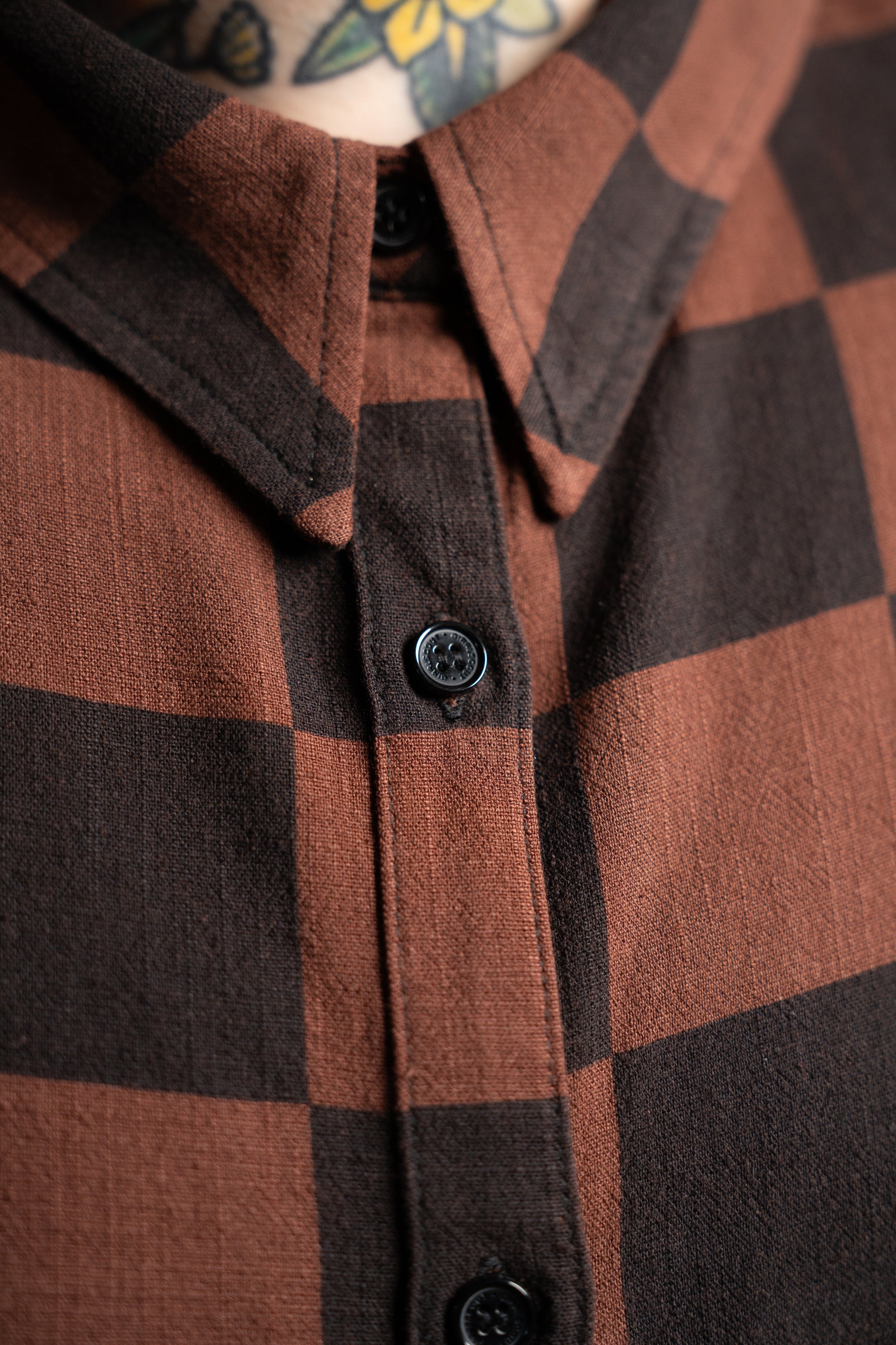 The Adrian Linen Shirt - Brown Checkered