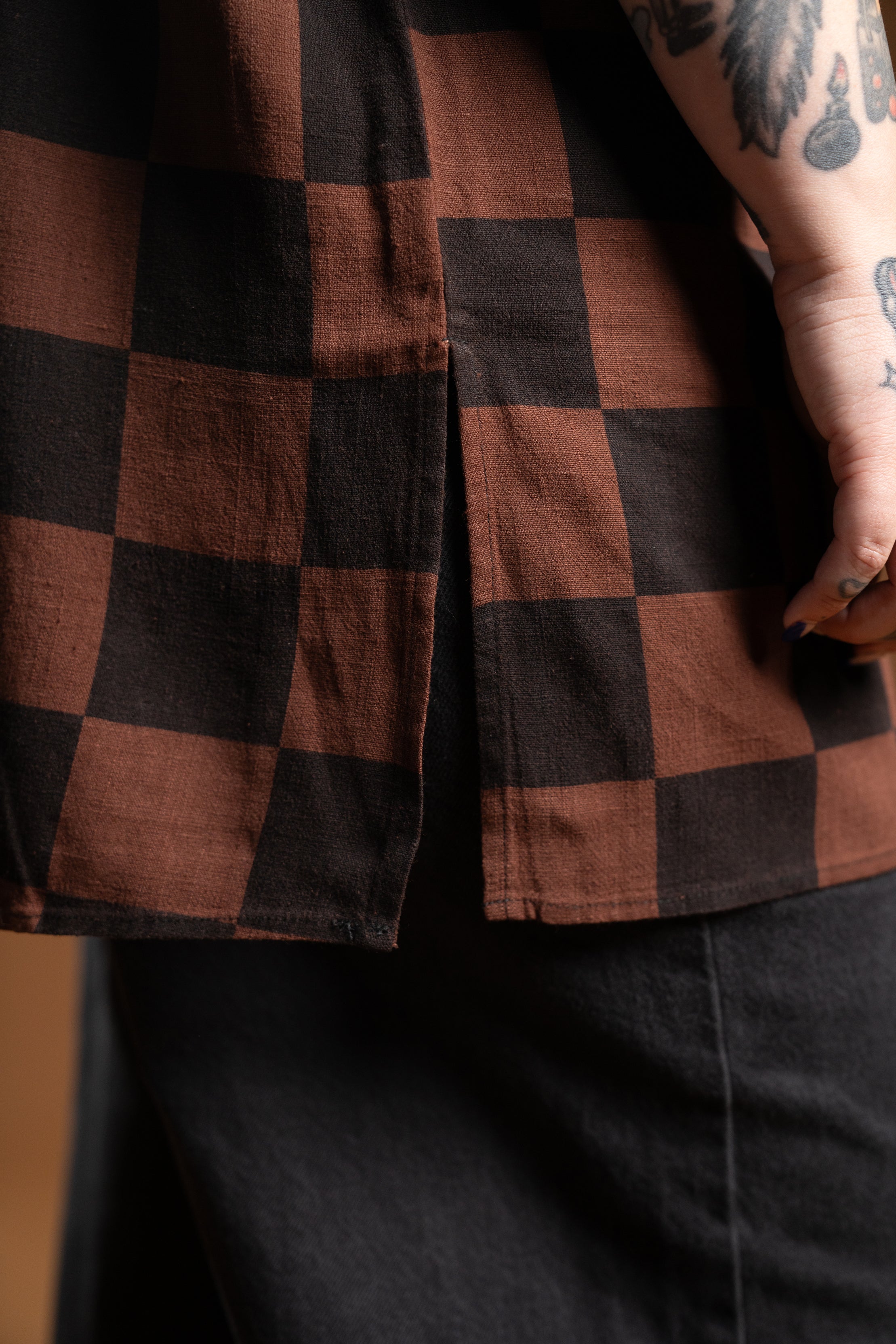 The Adrian Linen Shirt - Brown Checkered