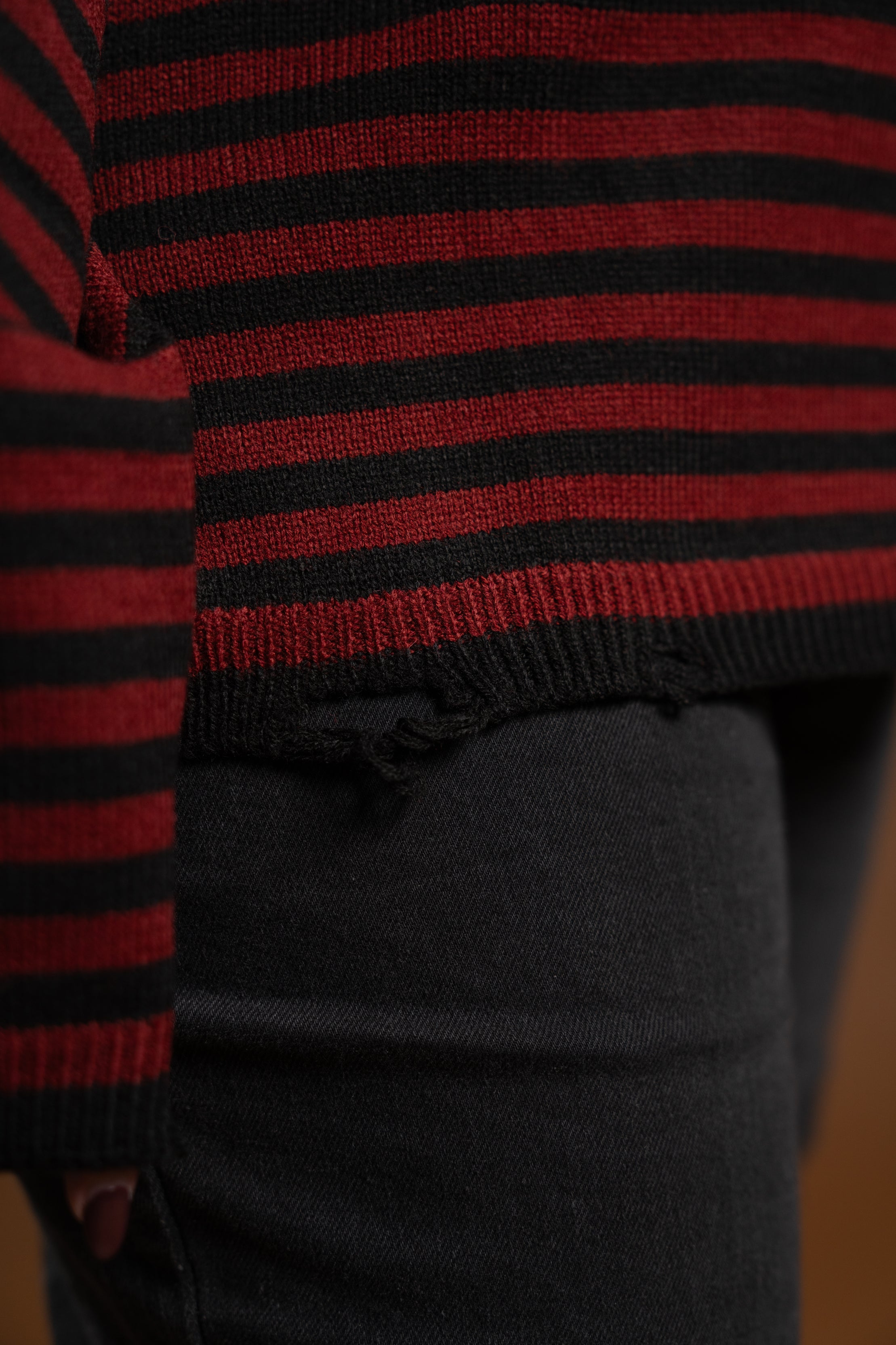 The Parker Striped Sweater - Red/Black