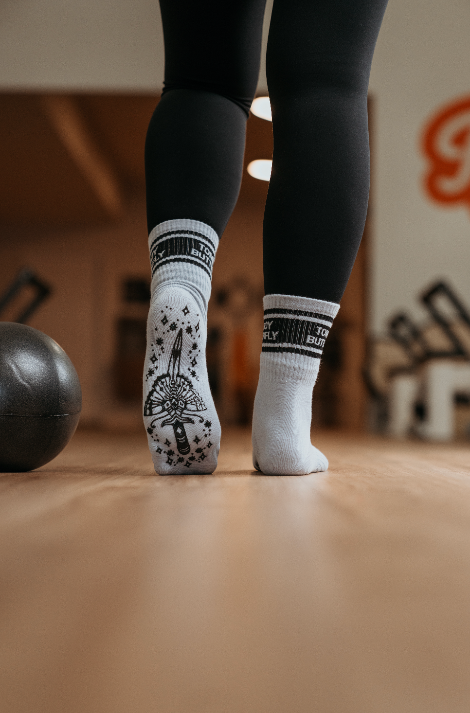 Dagger Grip Socks
