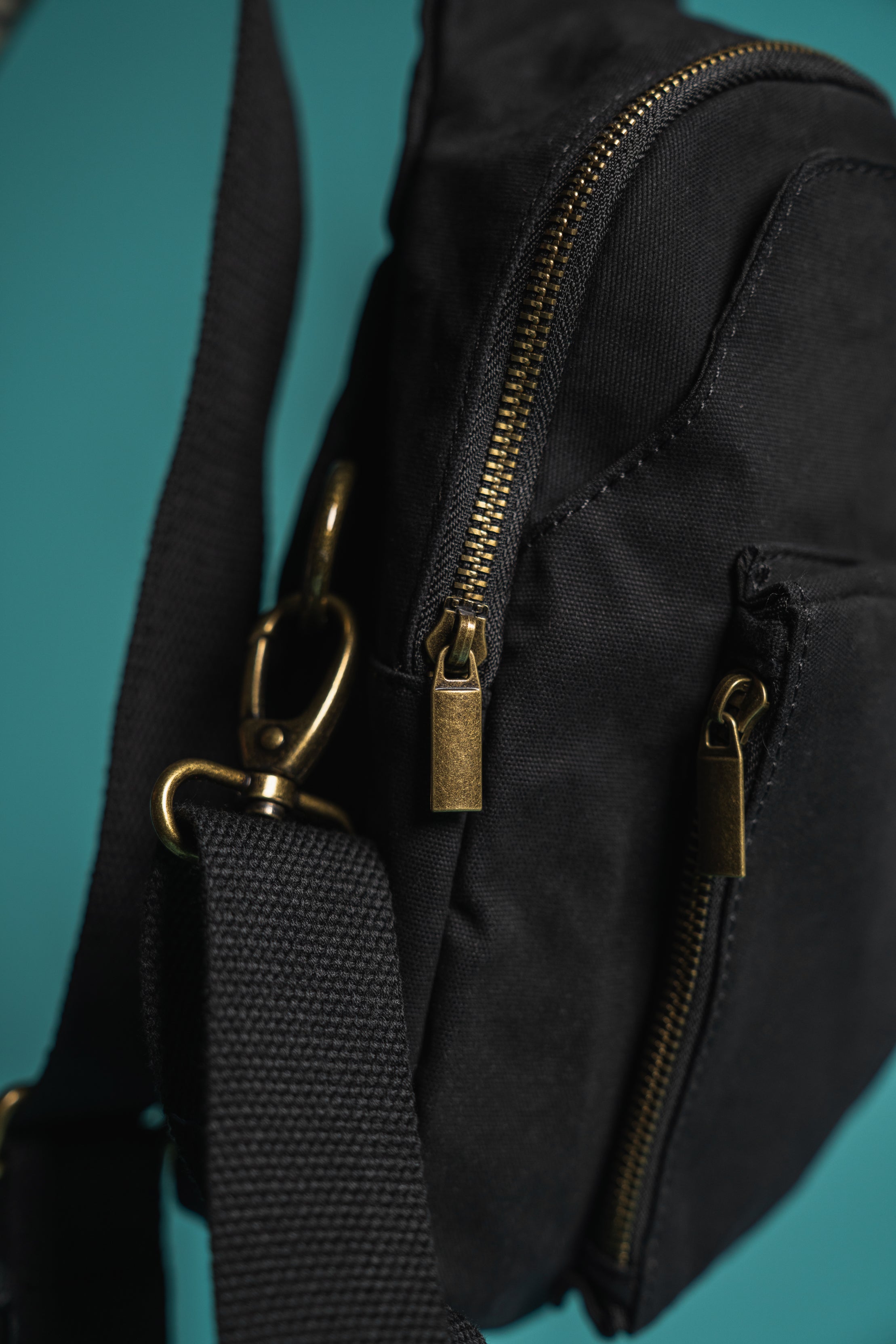 The Scout Sling Bag